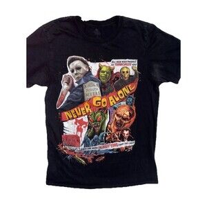 Universal Studios HALLOWEEN HORROR Nights Shirt Never Go Alone 2022 Small SCARY